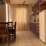 Melissa Garden 4* Side