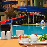 Melissa Garden 4* Side