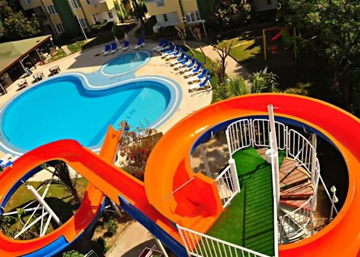 アパートホテル Melissa Garden 4*