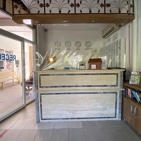 מלון דירות Melissa Garden 3*