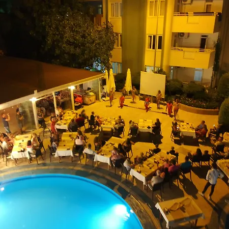 Melissa Garden 4* Side