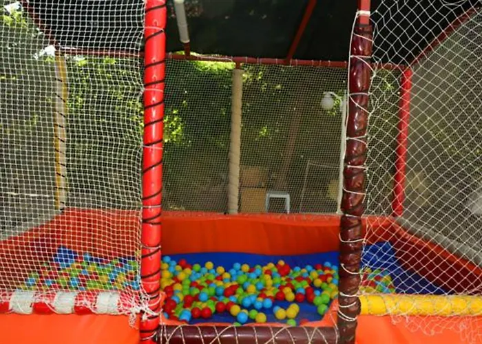 Melissa Garden Сиде