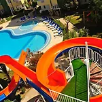 アパートホテル Melissa Garden 4*