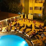 Melissa Garden 4* シダ