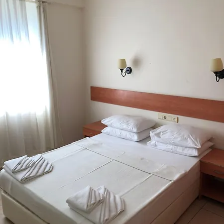 Melissa Garden 4* Side