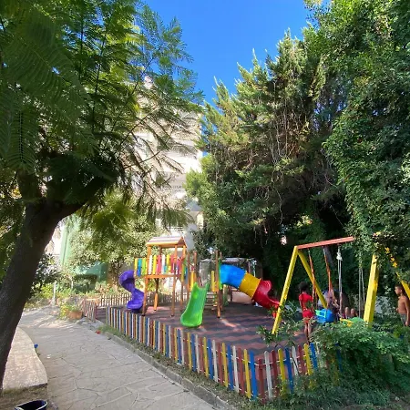 Melissa Garden 4*